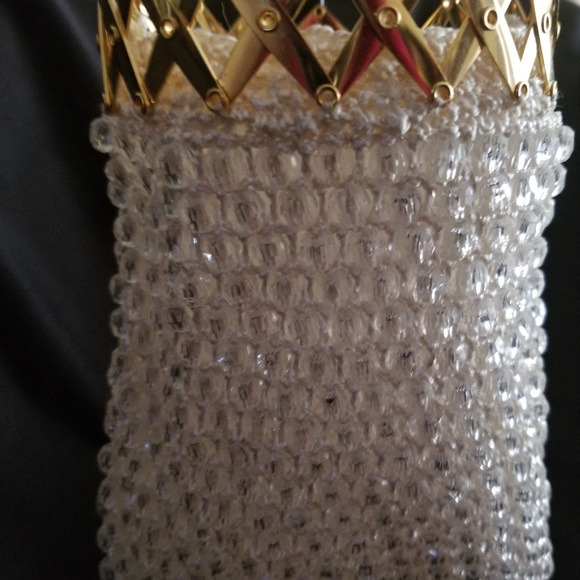 Vintage crocheted beaded handbag with snake chain - Picture 4 of 6